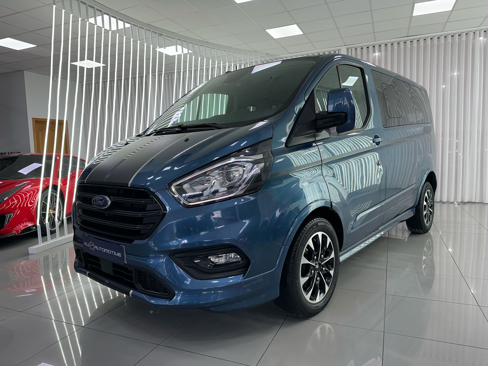 CUSTOM TITANIUM 2.0 TDCI 185CV AUTO. 8 PLAZAS