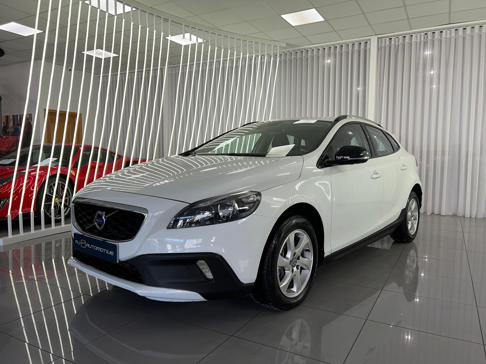 CROSS COUNTRY 2.0 D3 MOMENTUM 150CV